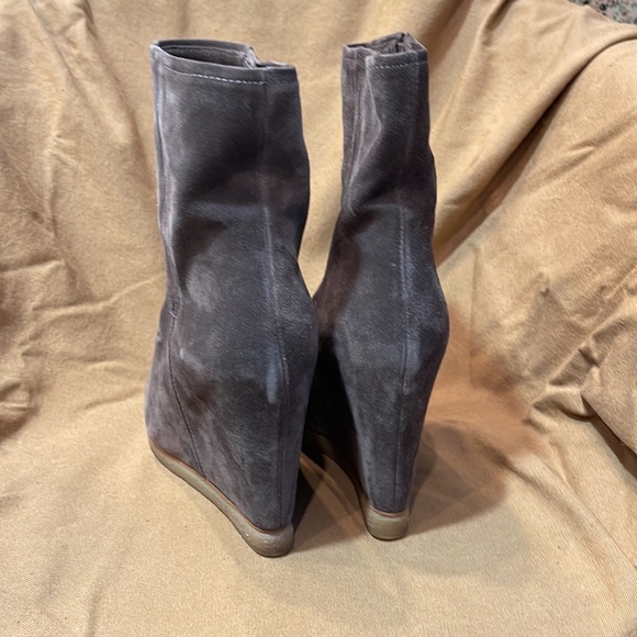 STUART WEITZMAN BootScout Hidden Wedge Suede Boots Sz 10 - Picture 2 of 7